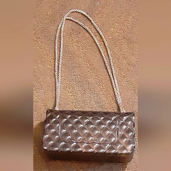 Small/medium size jelly purse with gold hardware brand new never used - Picture 2 of 2